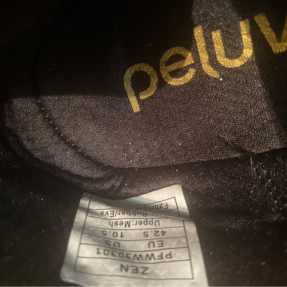 Peluva ZEN Active Slip Ons women’s size 10.5 black - Picture 3 of 7